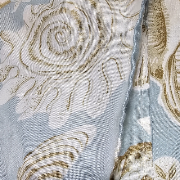 Tablecloths  59 X 101 Pre Owner - Picture 3 of 5